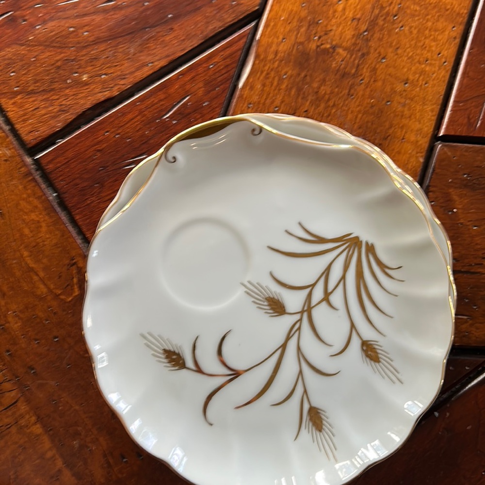 Vintage Lefton - Autumn, Golden leaf appetizer plates. X4